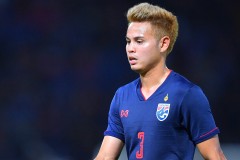 Vừa trở lại với AFF Cup 2020, ngôi sao tuyển Thái Lan đã phải 'than trời' vì bị chủ nhà 'giam lỏng'