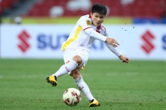 HLV châu Âu: 'Nếu thi đấu ở giải không ai biết đến tại châu Âu, Quang Hải nên ở lại V-League còn tốt hơn'