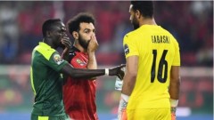 VIDEO: Bị Salah chỉ điểm, Sadio Mane trượt penalty đáng tiếc