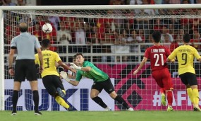 VIDEO: Văn Lâm đã xuất sắc thế nào trong hành trình vô địch AFF Cup 2018 của ĐTVN? VIDEO: Văn Lâm đã xuất sắc thế nào trong hành trình vô địch AFF Cup 2018 của ĐTVN?