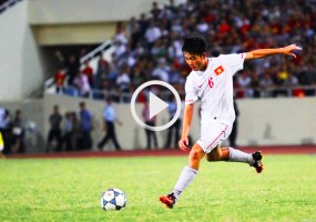 VIDEO: Pha đá phạt làm rung chuyển sân Mỹ Đình của Lương Xuân Trường VIDEO: Pha đá phạt làm rung chuyển sân Mỹ Đình của Lương Xuân Trường