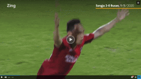 VIDEO: Solo qua 4 cầu thủ để ghi bàn, tiền đạo Hàn Quốc ăn mừng độc đáo VIDEO: Solo qua 4 cầu thủ để ghi bàn, tiền đạo Hàn Quốc ăn mừng độc đáo