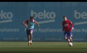 VIDEO: Messi 'cô đơn' trong buổi tập đầu tiên không có Suarez VIDEO: Messi 'cô đơn' trong buổi tập đầu tiên không có Suarez