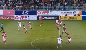VIDEO: Xuân Trường chuyền như đặt, Văn Toàn bắt vô lê hạ gục Bùi Tiến Dũng VIDEO: Xuân Trường chuyền như đặt, Văn Toàn bắt vô lê hạ gục Bùi Tiến Dũng