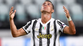 Nhà của Ronaldo bị trộm đột nhập, lấy đi món đồ cực 'dị' Nhà của Ronaldo bị trộm đột nhập, lấy đi món đồ cực 'dị'