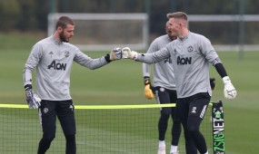 Mới trở về MU, 'kẻ thách thức De Gea' có thể sẽ rời đi ngay trong mùa đông Mới trở về MU, 'kẻ thách thức De Gea' có thể sẽ rời đi ngay trong mùa đông