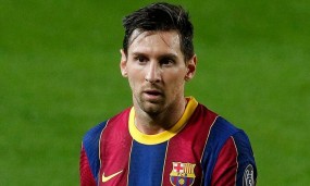 Dù sắp phá sản, Barcelona vẫn trả số tiền cực lớn cho lòng trung thành của Messi Dù sắp phá sản, Barcelona vẫn trả số tiền cực lớn cho lòng trung thành của Messi
