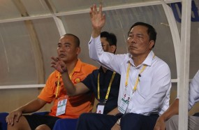 Bầu Đệ rời bỏ Thanh Hóa, lộ diện cái tên dũng cảm thay thế Bầu Đệ rời bỏ Thanh Hóa, lộ diện cái tên dũng cảm thay thế