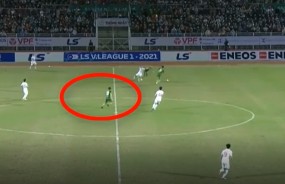 VIDEO: Lão tướng 40 tuổi bứt tốc nhanh như Văn Toàn trong bàn thua của HAGL VIDEO: Lão tướng 40 tuổi bứt tốc nhanh như Văn Toàn trong bàn thua của HAGL