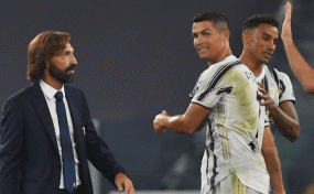 Ronaldo hậm hực vì bị thay sớm, HLV Pirlo lập tức lên tiếng dằn mặt Ronaldo hậm hực vì bị thay sớm, HLV Pirlo lập tức lên tiếng dằn mặt