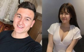 Văn Lâm chưa thể sang Nhật, cùng bạn gái PT xinh đẹp ăn Tết xa nhà Văn Lâm chưa thể sang Nhật, cùng bạn gái PT xinh đẹp ăn Tết xa nhà