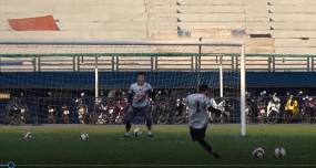 VIDEO: Bùi Tiến Dũng 'đứng như tượng' khi đối mặt 12 cú sút ở bài tập phản xạ VIDEO: Bùi Tiến Dũng 'đứng như tượng' khi đối mặt 12 cú sút ở bài tập phản xạ