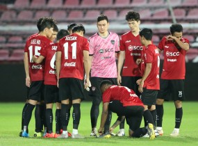 Muangthong United wants to sell goalkeeper Dang Van Lam Muangthong United wants to sell goalkeeper Dang Van Lam