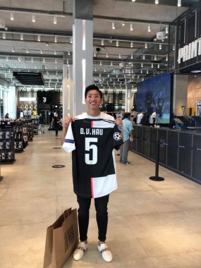 Van Hau unexpectedly visited Ronaldo headquarters Van Hau unexpectedly visited Ronaldo headquarters