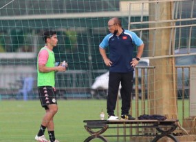 Park Hang Seo 'amazed' with Doan Van Hau's physical strength Park Hang Seo 'amazed' with Doan Van Hau's physical strength