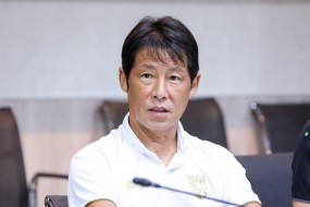 HLV Nishino tuyên chiến Việt Nam tại VL World Cup HLV Nishino tuyên chiến Việt Nam tại VL World Cup