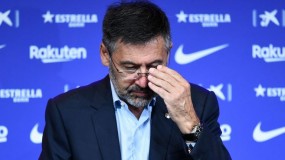 Hơn 20,000 người yêu cầu chủ tịch Barca từ chức Hơn 20,000 người yêu cầu chủ tịch Barca từ chức
