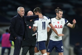 Mourinho mỉa mai Real Madrid sau khi Gareth Bale lập công Mourinho mỉa mai Real Madrid sau khi Gareth Bale lập công