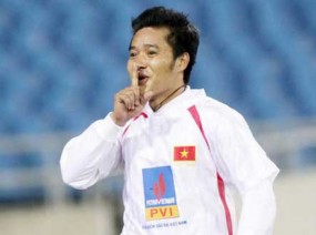 Danh thủ Hồng Sơn tiết lộ lý do không muốn theo nghiệp cầm quân tại V-League Danh thủ Hồng Sơn tiết lộ lý do không muốn theo nghiệp cầm quân tại V-League