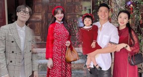 Vợ Bùi Tiến Dũng kết thông gia với Hoà Minzy, Văn Toàn nhanh trí vào đòi 'lì xì' nữ ca sĩ Bắc Ninh Vợ Bùi Tiến Dũng kết thông gia với Hoà Minzy, Văn Toàn nhanh trí vào đòi 'lì xì' nữ ca sĩ Bắc Ninh