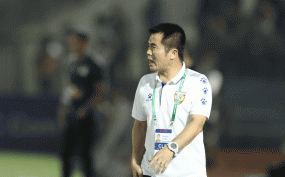 HLV Phạm Minh Đức bật mí bí quyết khoá chặt Công Phượng, Văn Toàn, khiến hàng công HAGL bế tắc HLV Phạm Minh Đức bật mí bí quyết khoá chặt Công Phượng, Văn Toàn, khiến hàng công HAGL bế tắc
