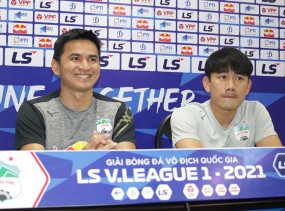 Kiatisuk đặt tham vọng đưa ngôi sao hàng đầu Thái Lan về thi đấu cùng Công Phượng Kiatisuk đặt tham vọng đưa ngôi sao hàng đầu Thái Lan về thi đấu cùng Công Phượng