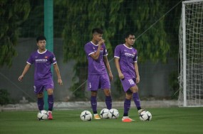 Bị áp lực thành tích SEA Games, đội trưởng U22 Việt Nam sợ không vượt qua bóng của Quang Hải, Tiến Linh Bị áp lực thành tích SEA Games, đội trưởng U22 Việt Nam sợ không vượt qua bóng của Quang Hải, Tiến Linh