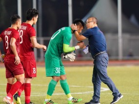 Những lý do khiến Văn Toản xứng đáng bắt chính hơn Tấn Trường ở VL World Cup 2022 Những lý do khiến Văn Toản xứng đáng bắt chính hơn Tấn Trường ở VL World Cup 2022