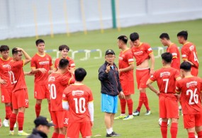 Nóng: HLV Park chốt hạ, loại 6 cầu thủ khỏi danh sách đăng ký thi đấu với Indonesia Nóng: HLV Park chốt hạ, loại 6 cầu thủ khỏi danh sách đăng ký thi đấu với Indonesia