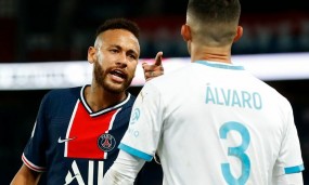 Neymar đối diện với nguy cơ nghỉ thi đấu 7 trận Neymar đối diện với nguy cơ nghỉ thi đấu 7 trận