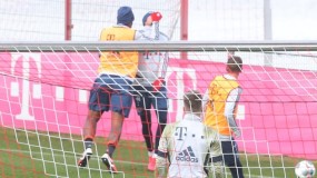 Đắc tội với đàn anh Lewandowski, sao trẻ Bayern lập tức 'bay màu' Đắc tội với đàn anh Lewandowski, sao trẻ Bayern lập tức 'bay màu'