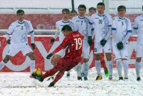 Quang Hải nhận vinh dự được AFC so sánh với David Beckham Quang Hải nhận vinh dự được AFC so sánh với David Beckham