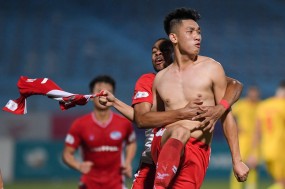 VIDEO: Trọng Đại và sự trở lại sáng chói đầy bí ẩn của cựu đội trưởng U19 Việt Nam VIDEO: Trọng Đại và sự trở lại sáng chói đầy bí ẩn của cựu đội trưởng U19 Việt Nam
