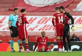 CĐV Liverpool cay đắng: 'Đến người thay Van Dijk còn chấn thương, mùa giải coi như vứt đi rồi'