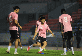 NÓNG: Quyết đòi lại ngôi vô địch từ tay Viettel, Hà Nội FC chuẩn bị 'nổ' 2 bản hợp đồng bom tấn NÓNG: Quyết đòi lại ngôi vô địch từ tay Viettel, Hà Nội FC chuẩn bị 'nổ' 2 bản hợp đồng bom tấn