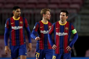 Messi ở lại Barca khiến đồng đội cảm thấy bị khinh thường Messi ở lại Barca khiến đồng đội cảm thấy bị khinh thường