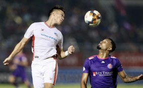 'Vua dội bom' V-League 2020: 'Tiền không phải vấn đề, tôi đặt niềm tin vào Quế Ngọc Hải' 'Vua dội bom' V-League 2020: 'Tiền không phải vấn đề, tôi đặt niềm tin vào Quế Ngọc Hải'