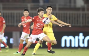 Highlights CLB TP.HCM 2-0 Hà Tĩnh: Lee Nguyễn đem đến may mắn cho 'Chiến hạm đỏ' Highlights CLB TP.HCM 2-0 Hà Tĩnh: Lee Nguyễn đem đến may mắn cho 'Chiến hạm đỏ'