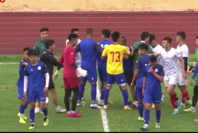 VIDEO: CLB Nam Định đá rắn khi giao hữu với đội hạng Nhất, cầu thủ ẩu đả cực căng VIDEO: CLB Nam Định đá rắn khi giao hữu với đội hạng Nhất, cầu thủ ẩu đả cực căng