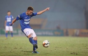VIDEO: Những pha tạt bóng như hack của Beckham Việt Nam khiến Lee Nguyễn biết 'Than QN là đội nào' VIDEO: Những pha tạt bóng như hack của Beckham Việt Nam khiến Lee Nguyễn biết 'Than QN là đội nào'