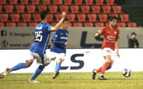 Đội bóng của Lee Nguyễn 'tẩy chay', kiện luôn trọng tài FIFA vì bị xử ép quá đáng Đội bóng của Lee Nguyễn 'tẩy chay', kiện luôn trọng tài FIFA vì bị xử ép quá đáng