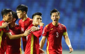 Cựu tuyển thủ Quốc Vượng dự đoán tỉ số trận đấu ĐTVN, cảnh báo về độ nguy hiểm của Malaysia Cựu tuyển thủ Quốc Vượng dự đoán tỉ số trận đấu ĐTVN, cảnh báo về độ nguy hiểm của Malaysia