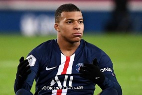 SỐC! Kylian Mbappe nghỉ thi đấu vì bị nghi nhiễm Covid-19 SỐC! Kylian Mbappe nghỉ thi đấu vì bị nghi nhiễm Covid-19