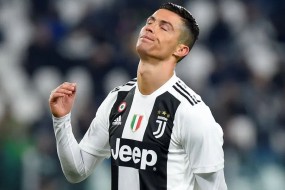 SỐC! Ronaldo và các đồng đội phải nghỉ thi đấu dài hạn vì Covid-19 SỐC! Ronaldo và các đồng đội phải nghỉ thi đấu dài hạn vì Covid-19