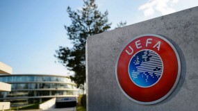 UEFA cân nhắc 2 phương án kết thúc mùa giải giữa cơn bão Covid-19 UEFA cân nhắc 2 phương án kết thúc mùa giải giữa cơn bão Covid-19