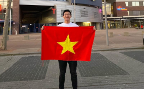 Văn Hậu không đeo khẩu trang vì sợ bị kì thị tại Hà Lan Văn Hậu không đeo khẩu trang vì sợ bị kì thị tại Hà Lan