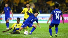 Tổng thư ký VFF: 'Không có chuyện Thái Lan từ bỏ AFF Cup 2020' Tổng thư ký VFF: 'Không có chuyện Thái Lan từ bỏ AFF Cup 2020'