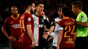 Mối hiềm khích 13 năm khiến Ronaldo thề không đổi áo với cầu thủ Roma Mối hiềm khích 13 năm khiến Ronaldo thề không đổi áo với cầu thủ Roma