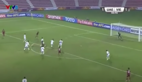 VIDEO: 2 giây dùng 3 động tác khó, Tuấn Anh xé lưới UAE khiến thủ môn đội bạn chết lặng VIDEO: 2 giây dùng 3 động tác khó, Tuấn Anh xé lưới UAE khiến thủ môn đội bạn chết lặng