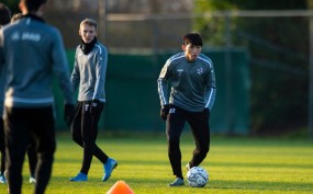 Đoàn Văn Hậu tiết lộ cú sốc ngay trong buổi tập đầu tiên tại Heerenveen Đoàn Văn Hậu tiết lộ cú sốc ngay trong buổi tập đầu tiên tại Heerenveen